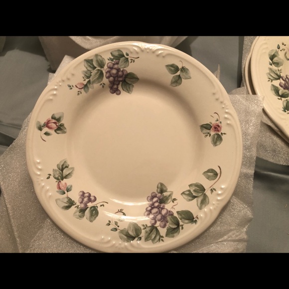 Pfaltzgraff Grapevine complete set - Picture 7 of 9